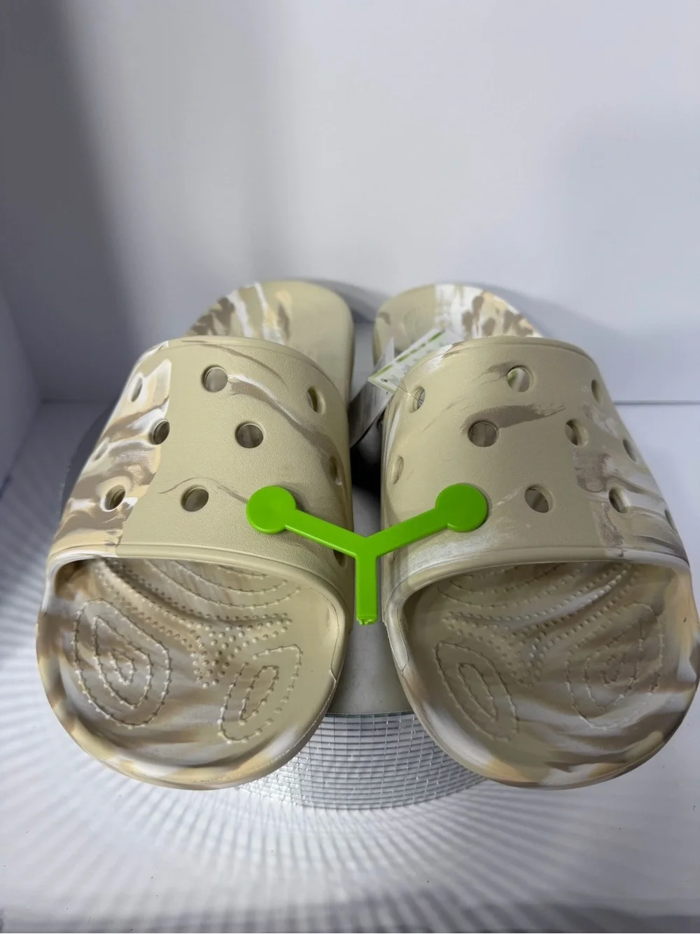 CROCS mens Beige Marble Print Slide Sandals size 14 New w tags